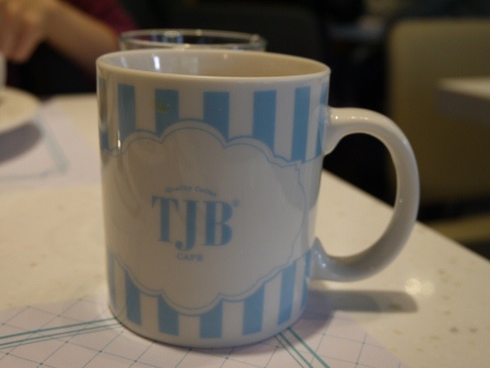 1394979163-611349087 大安-TJB早午餐 東西普通還好有混血美女作陪