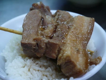 1396186227-3077787689 彰化-魚市場爌肉飯 彰化有名的夜店