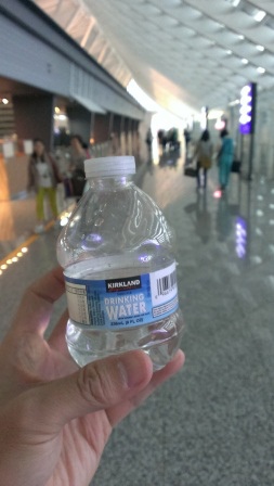 1401696060-4290321912 2014國泰台北香港 是怎樣 等的時間比飛行時間還長...endless delay