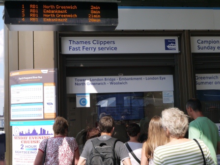 1403324546-2752477156 London-Thames River Bust泰晤士河巴士 換個角度看倫敦