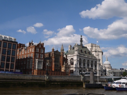 1403324568-846966851 London-Thames River Bust泰晤士河巴士 換個角度看倫敦