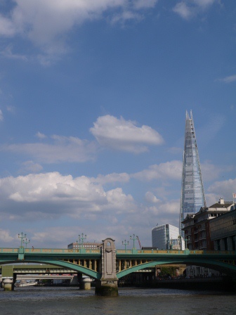 1403324845-3504692966 London-Thames River Bust泰晤士河巴士 換個角度看倫敦