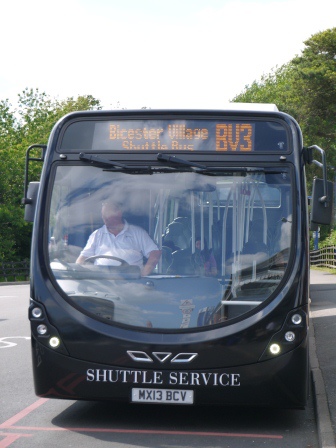 1403659053-1737605940 London-倫敦也有outlet 來Bicester Village血拚吧!