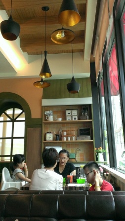 1404029895-4248232573 頭份-普拉伯 人氣義大利料理店 到頭份一樣受歡迎