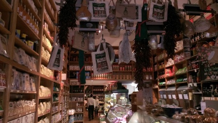 1408109007-3258827643 Edinburgh-Valvona&Crolla躲在雜貨店後的小餐廳