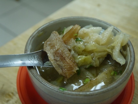 1411904255-2718931311 彰化-黑肉麵排骨飯 排骨軟嫩好吃