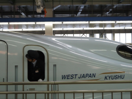 1413556810-318321988 Hakata-哈哈 在九州也搭得到山陽新幹線