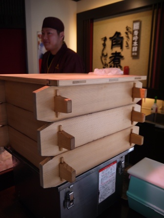 1413708625-1714060017 Nagasaki-岩崎本舖角煮 原來是刈包啊!!!真好吃