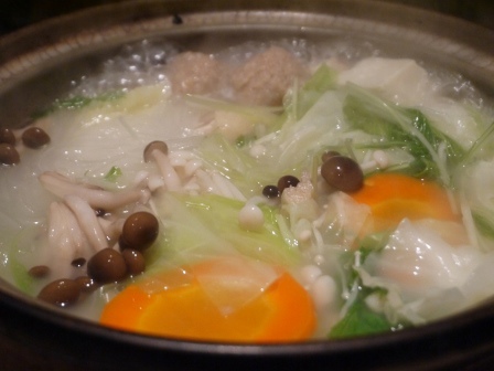 1413901449-778937620 Fukuoka-黑輪郷土料理 すぎのこ 水炊鍋就是火鍋不是嗎?