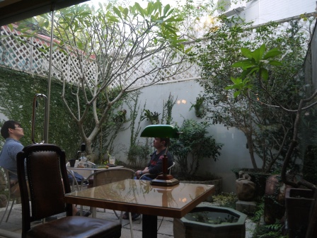 1416840703-2775078445 嘉義-33+Vespa 咖啡名店33+V咖啡達人超人煮給你喝