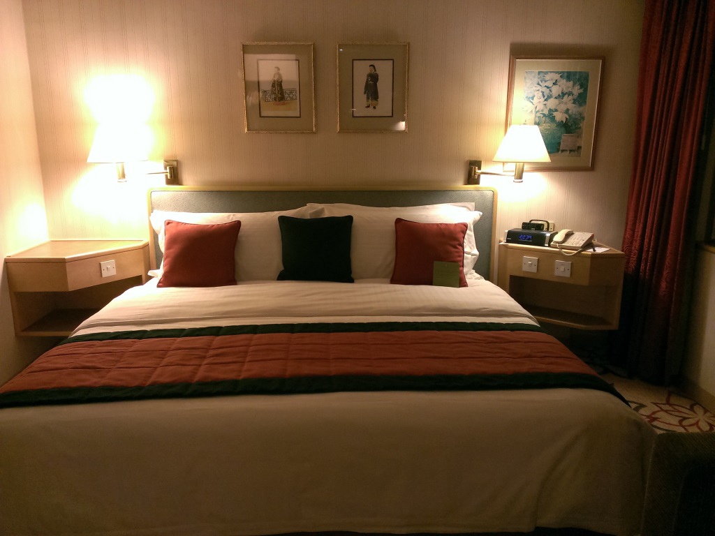 1417445352-4221534352 HK-東方文華旗下的商務怡東酒店 簡單乾淨交通方便