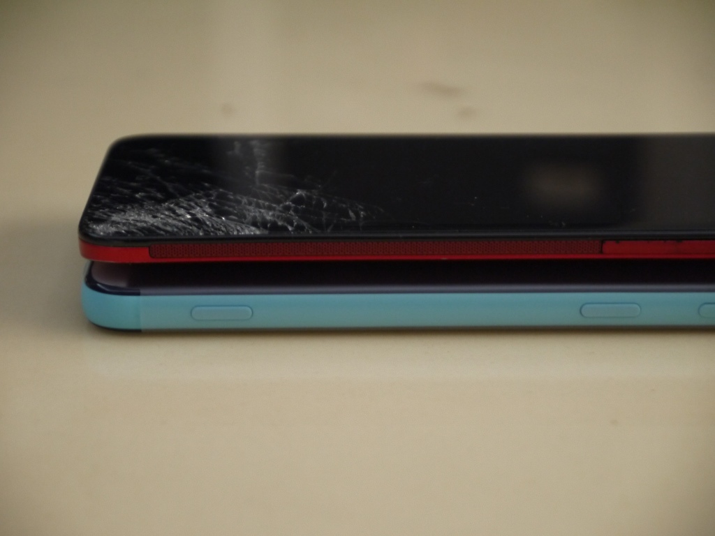 1417965970-3452200470 Desire Eye 正式啟用 兩年一支手機...