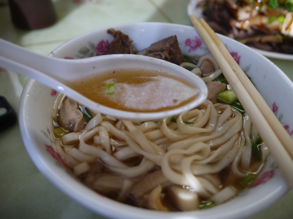 1418026724-1729736127 龍潭-龍潭牛肉麵 土黃牛肉