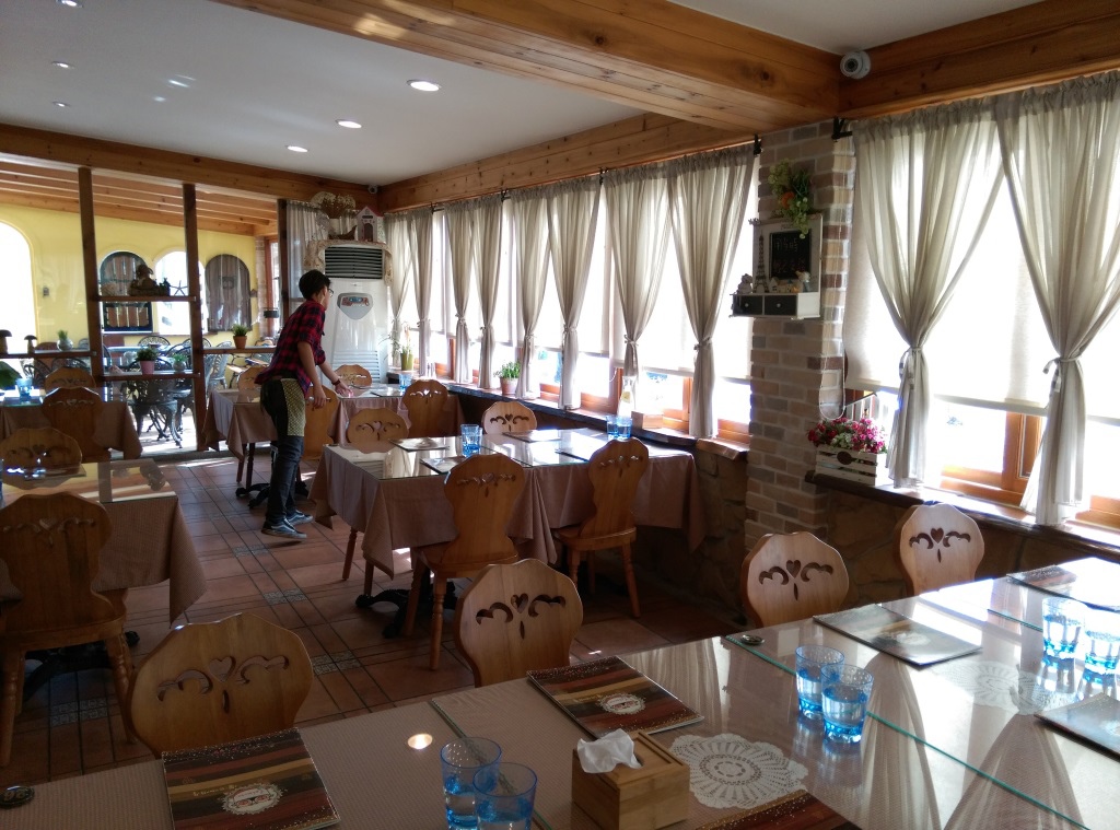 1418457908-860414453 頭份-儷池咖啡屋 東西好吃但份量太大了