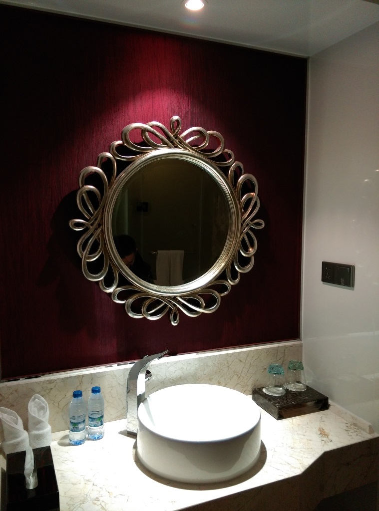 1420642253-1884723091 Hangzhou-五洋假日 西湖邊土豪開的酒店