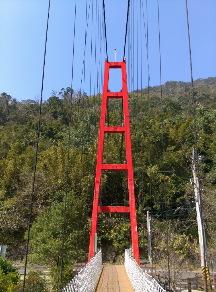 1421508050-2937581822 尖石-北角吊橋&北角24 賞大紅吊橋吃冰淇淋