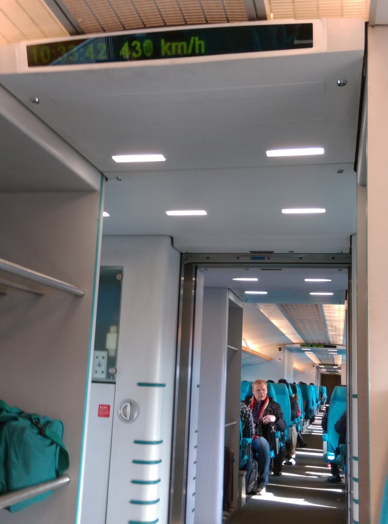 1421762404-1207628514 2014最終飛 上海跨年去