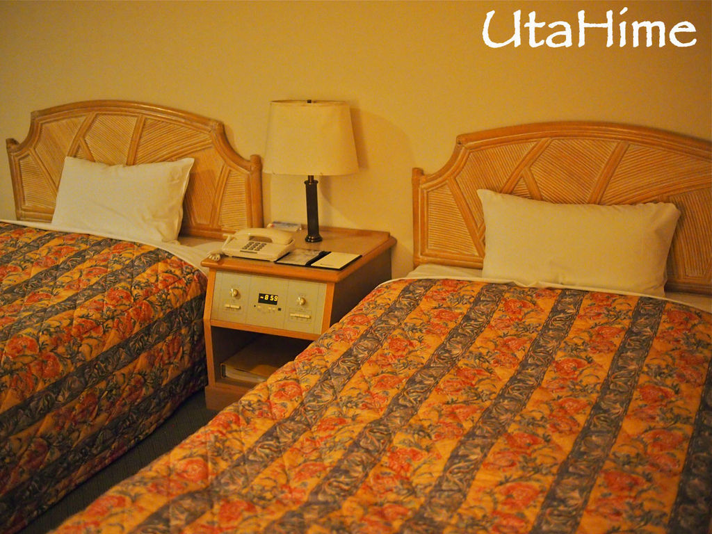 1012-449.jpg 1012-449.jpg