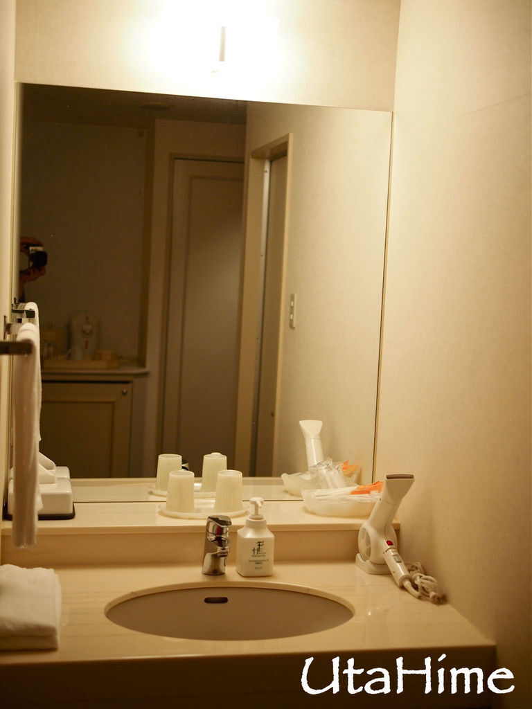 1012-448.jpg 1012-448.jpg