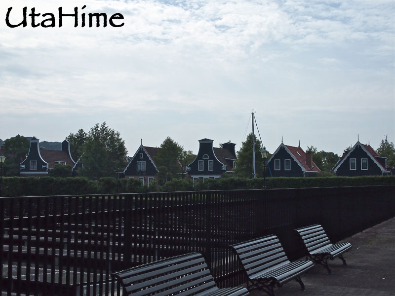 1013-011.jpg 1013-011.jpg