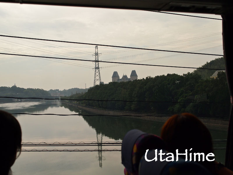 1013-005.jpg 1013-005.jpg