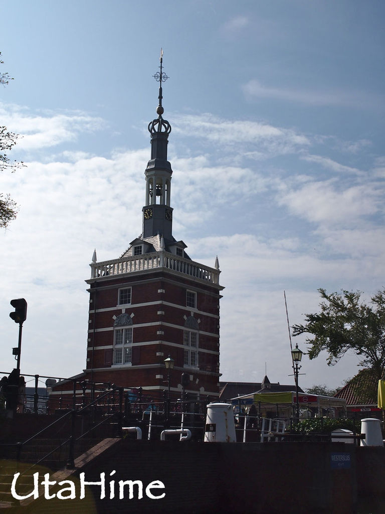 1013-077.jpg 1013-077.jpg