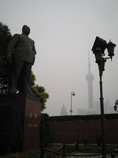 上海第一任市長