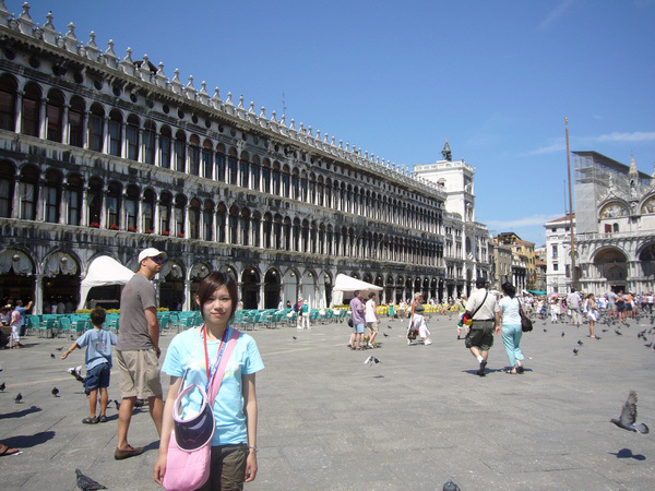 P1100044 - in Piazza San Marco