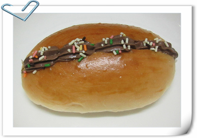 106.5.19 巧克力奶油麵包