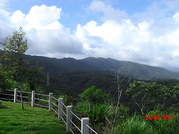 頭城伯朗咖啡城堡周邊風景