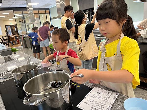 食安不該等憾事發生後才重視，從小就該教育孩子的食育觀念！