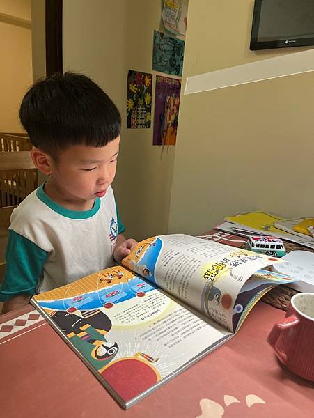 《媽媽聊聊》你們家孩子都這麼愛看書，是怎麼訓練的？