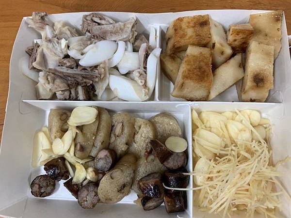 朴子車站黑白切加點薑蒜,看來可口美味。(圖/記者陳惲朋攝).jpg 朴子車站黑白切加點薑蒜,看來可口美味。(圖/記者陳惲朋攝).jpg