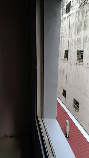 崇倫北街三樓 窗框壁防水漆 與水電_170403_0004.jpg