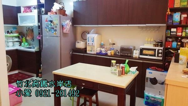 高鐵區新瓦屋臨路住店~售1880萬~竹北買屋竹北賣屋請指名永慶不動產小愛0921-201492