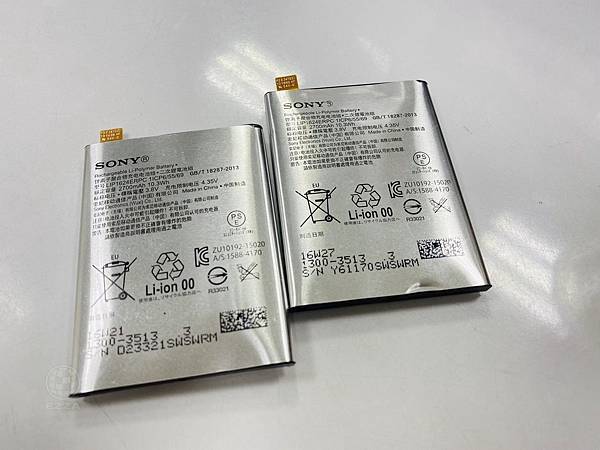 SONY XP電池膨脹(3)