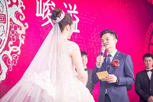 IMG_00040高雄漢神巨蛋婚攝高雄林皇宮婚攝.jpg