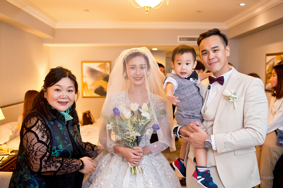 高雄漢來巨蛋  婚攝~ Roy & Joanna Weddi