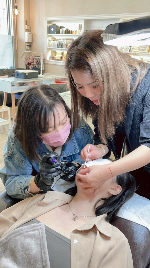 【台南霧唇教學推薦】綝綝紋繡學院一對一課程│閨蜜變身霧唇師！
