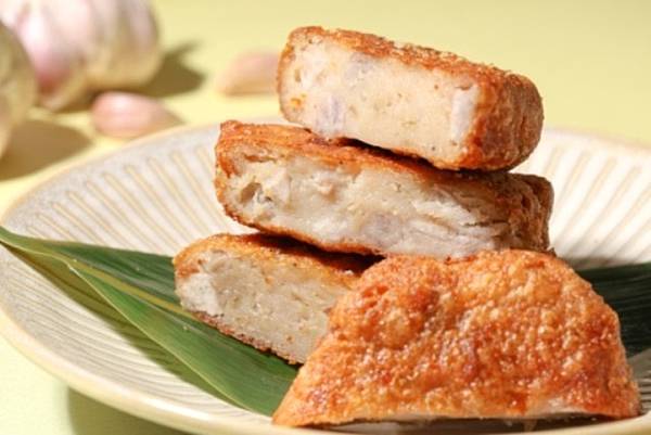 2宜蘭館「農稼芋粿巧」可嘗到紮實的粿及成塊綿密的芋頭，為傳統古早味的代表性庶民小吃。