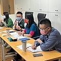 左起全教總謝曼莉老師.朱正軒議員.本會陳葦芸理事長及教育局楊智雄主任秘書.jpg