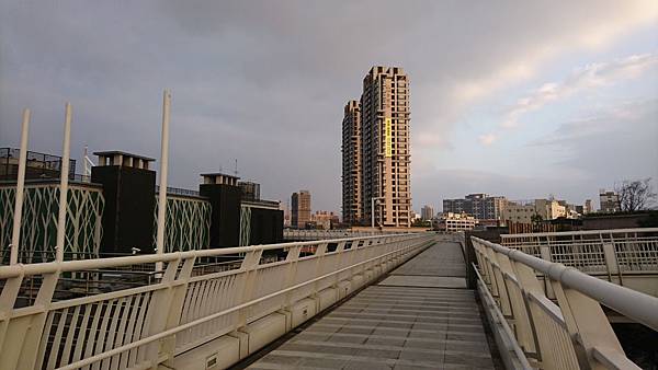 DSC_0168.JPG DSC_0168.JPG