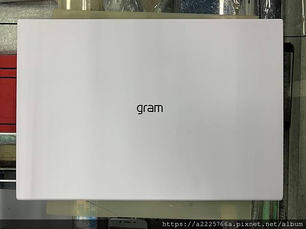 LINE_ALBUM_gram筆電客製化包膜_221223_2.jpg