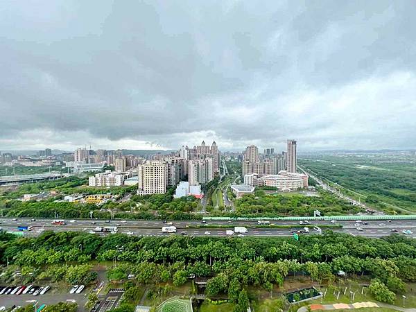 《竹北科大華廈大樓》國雄 海德公園-興隆國小成功國中朝南景觀