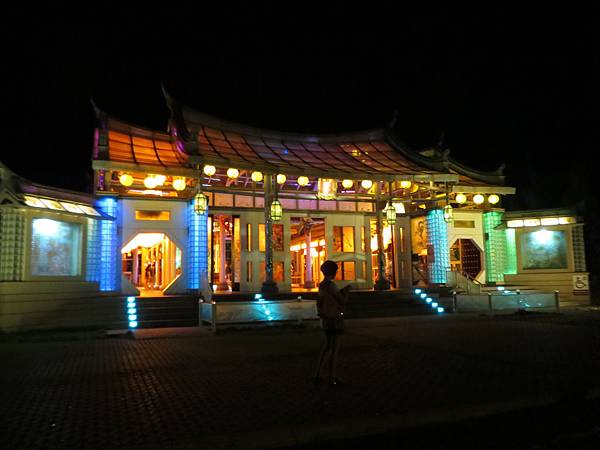 彰化鹿港玻璃廟