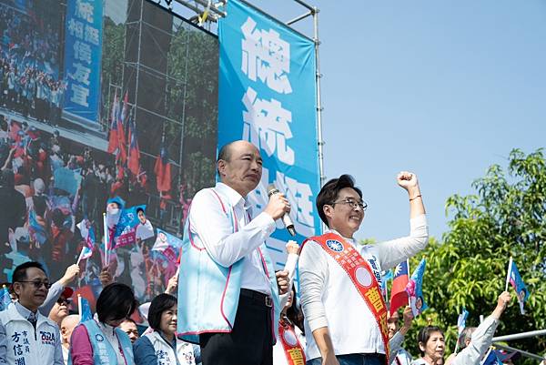 漾新聞|侯韓站台肯定市場囝仔曹桓榮一定苦民所苦「疼惜在地 拚