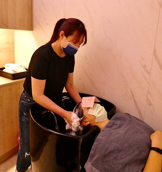 居髮廊hair Salon新莊店