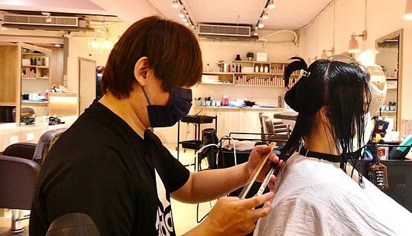 居髮廊hair Salon新莊店