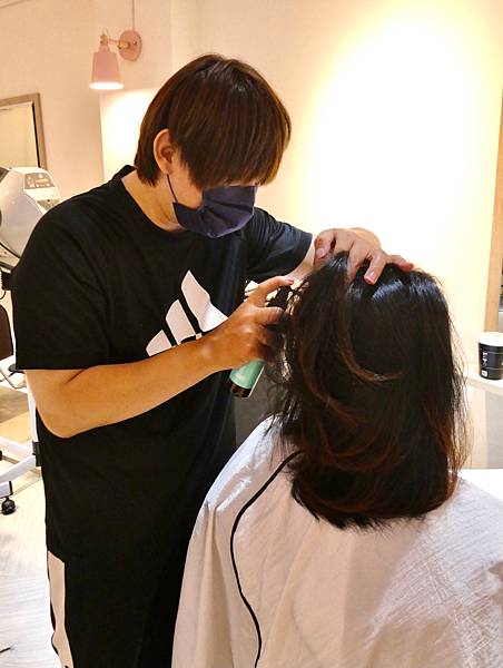 居髮廊hair Salon新莊店