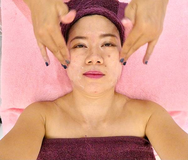 Lillian spa-臉部保濕課程